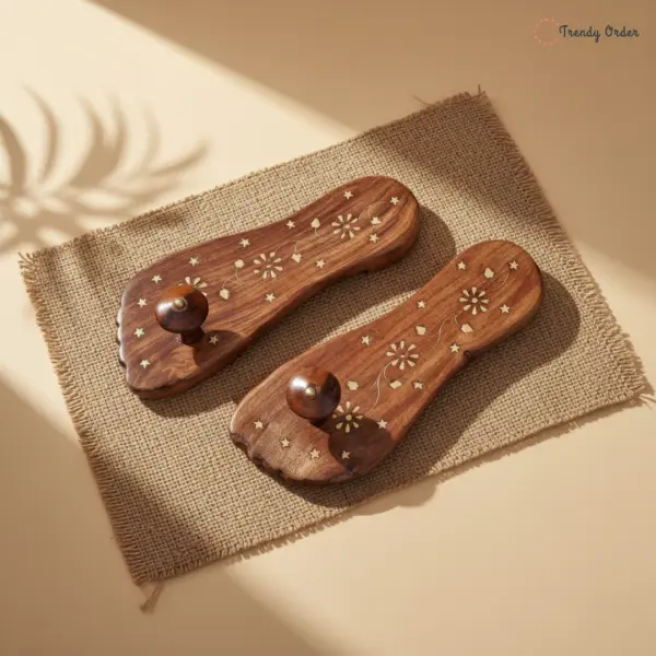 Heeled Foot Shape Wooden Khadau