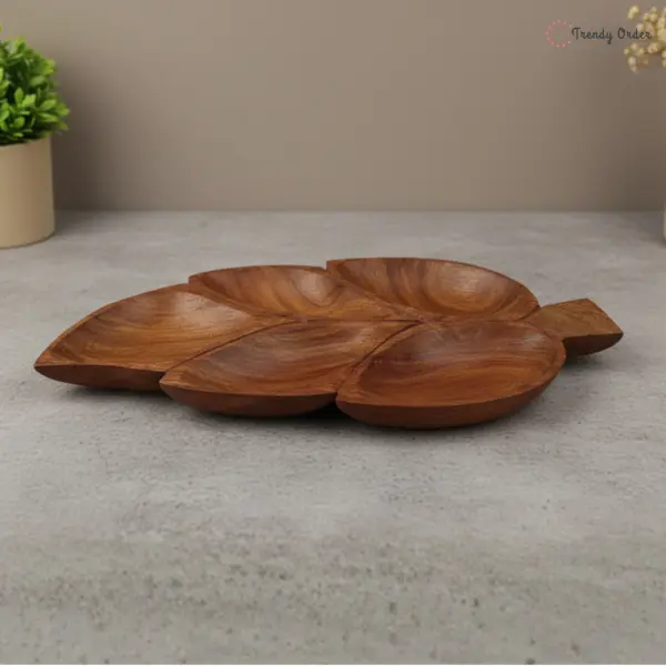 Leaf Shaped Sheesham Wooden Dry Fruit Tray